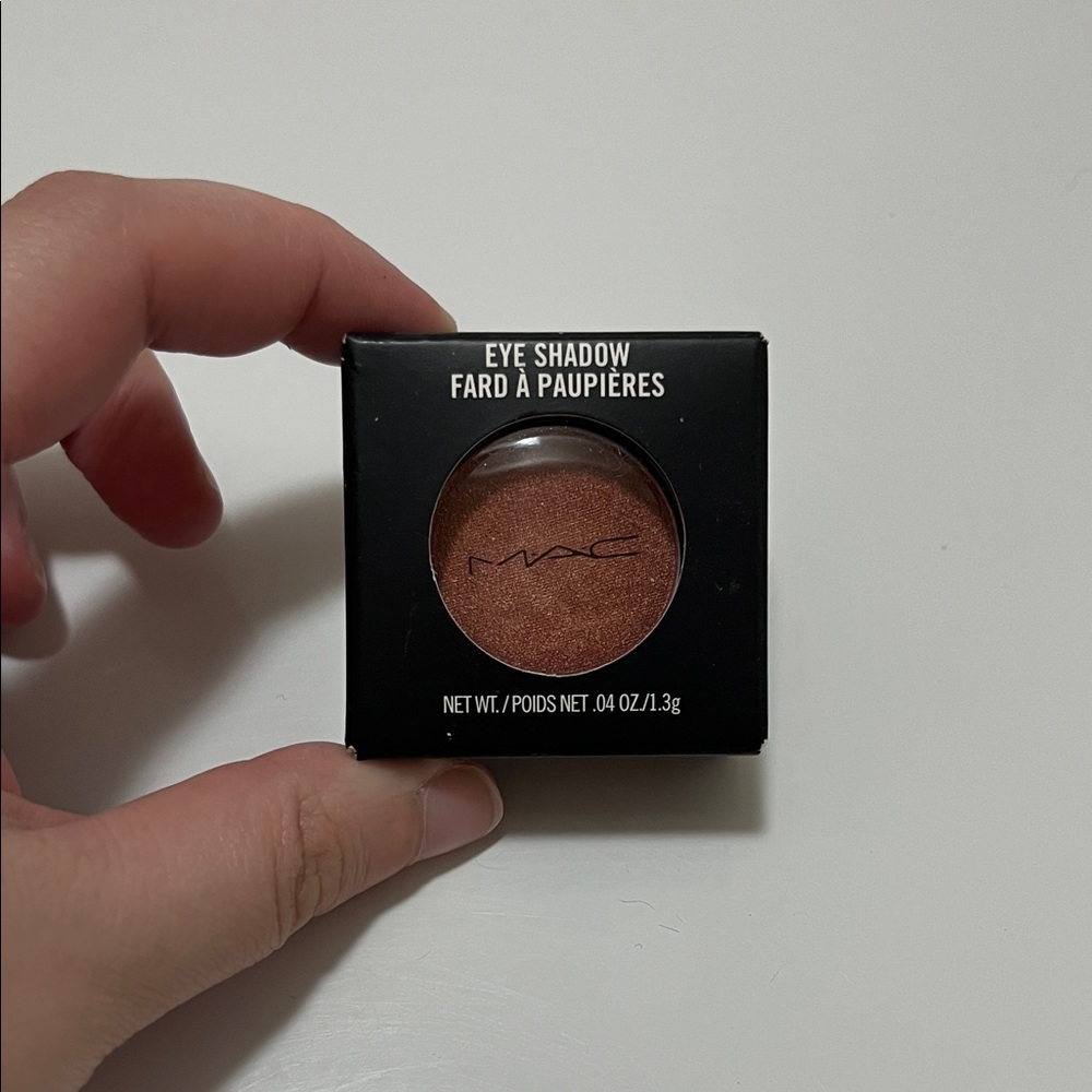 New MAC Cosmetics Eye Shadow - Expensive Pink Veluxe Pearl